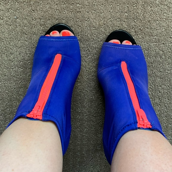 Juicy couture peep toe bootie heels - Picture 7 of 11